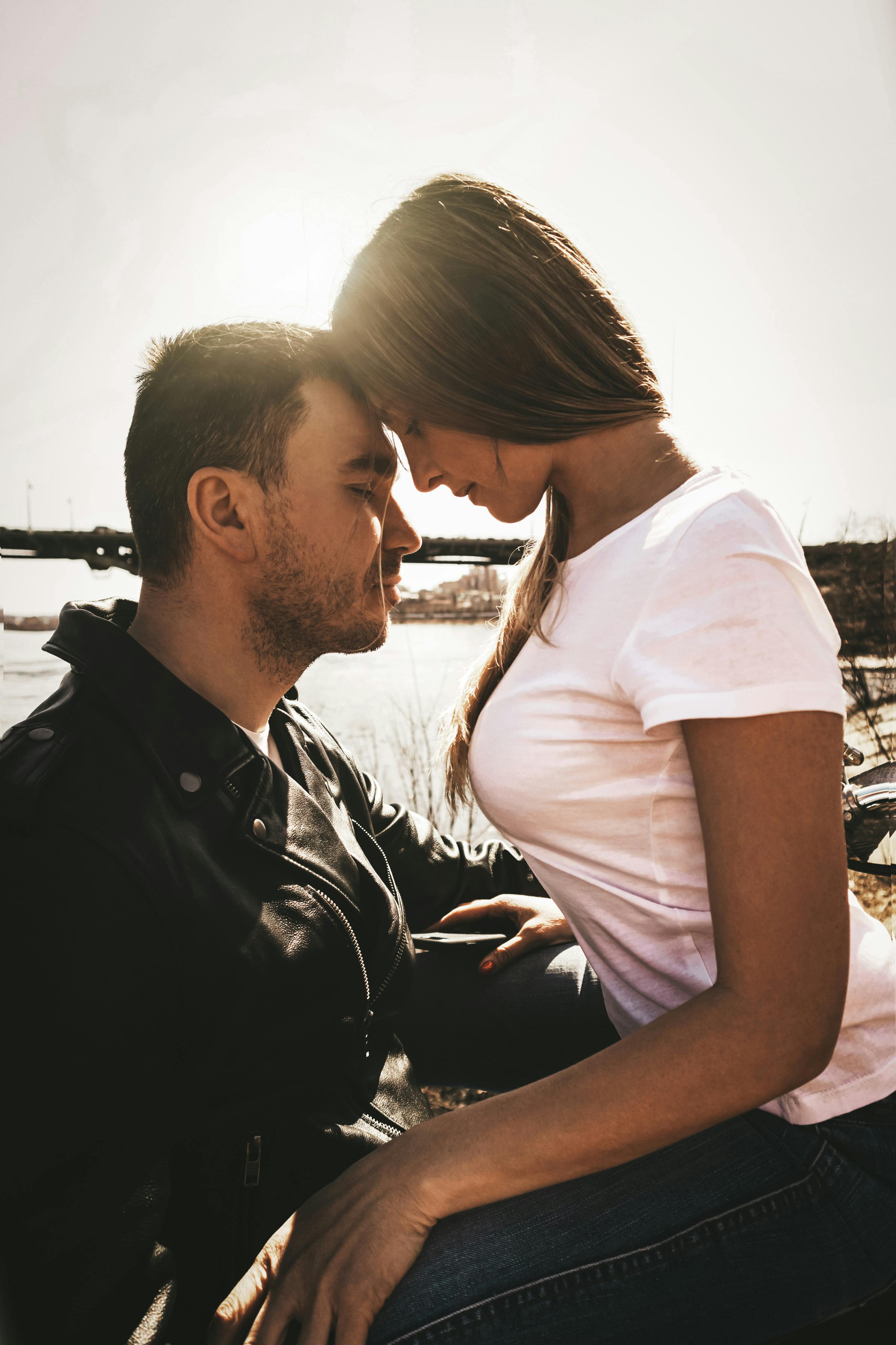 Uomini attivi che scelgono Maukoa per il benessere quotidiano